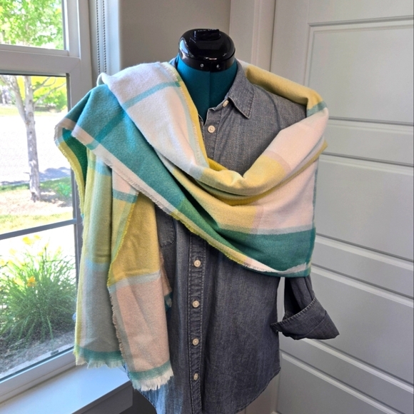 NWT BANANA REPUBLIC OVERSIZE BLANKET SCARF SHAWL WRAP CITRON BLUE PLAID WOMEN OS - Picture 1 of 15